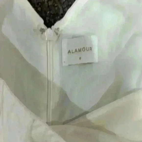 Alamour the label white bubble sleeve mini dress - Picture 4 of 4